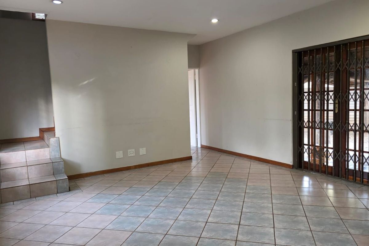 House For Sale in Moreleta Park - Photo 4