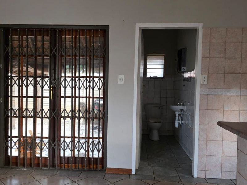 House For Sale in Moreleta Park - Photo 7