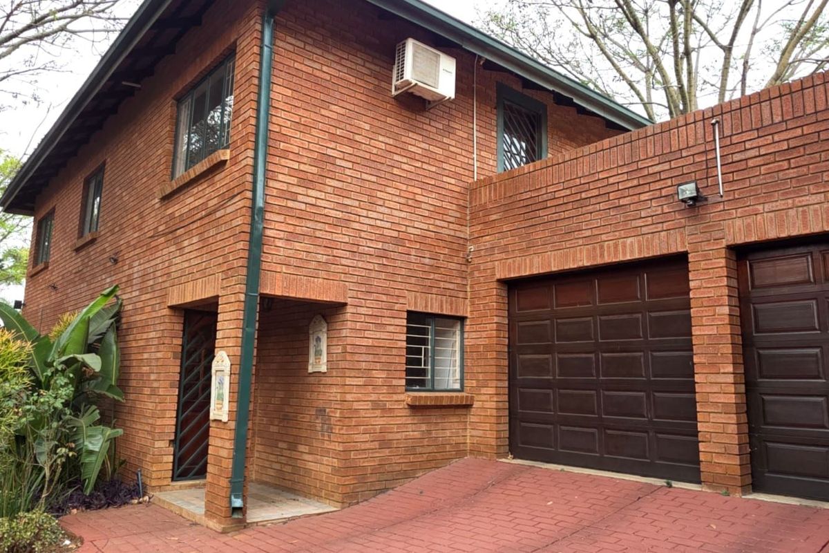 House For Sale in Moreleta Park - Photo 3