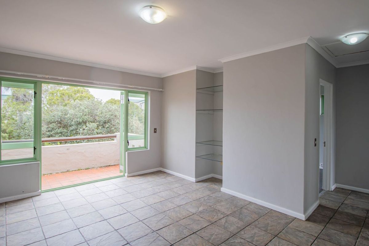 Apartment For Sale in Greenways Golf Estate - Photo 5