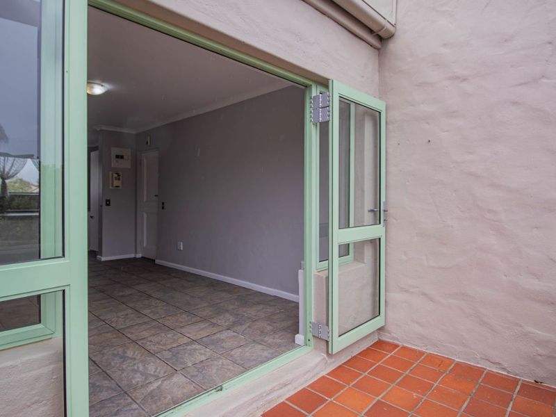 Apartment For Sale in Greenways Golf Estate - Photo 3