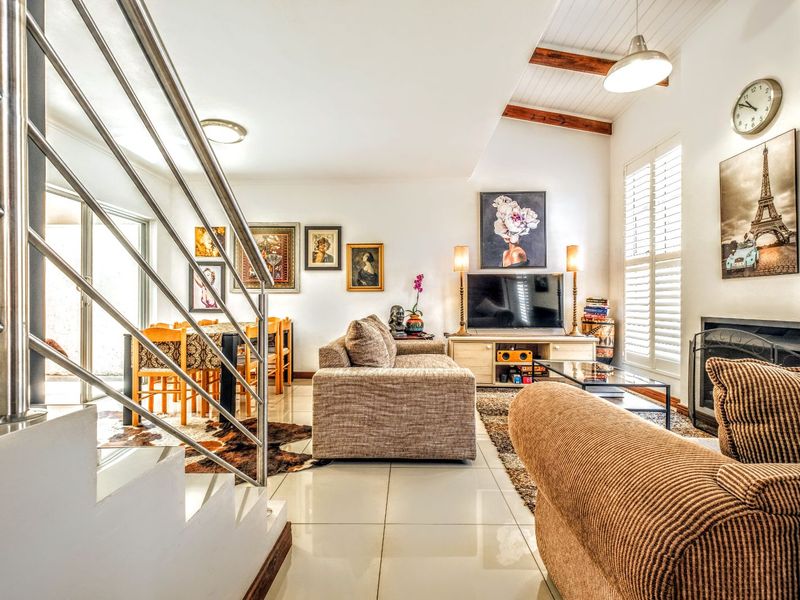 Townhouse For Sale in Brooklyn - Photo 2