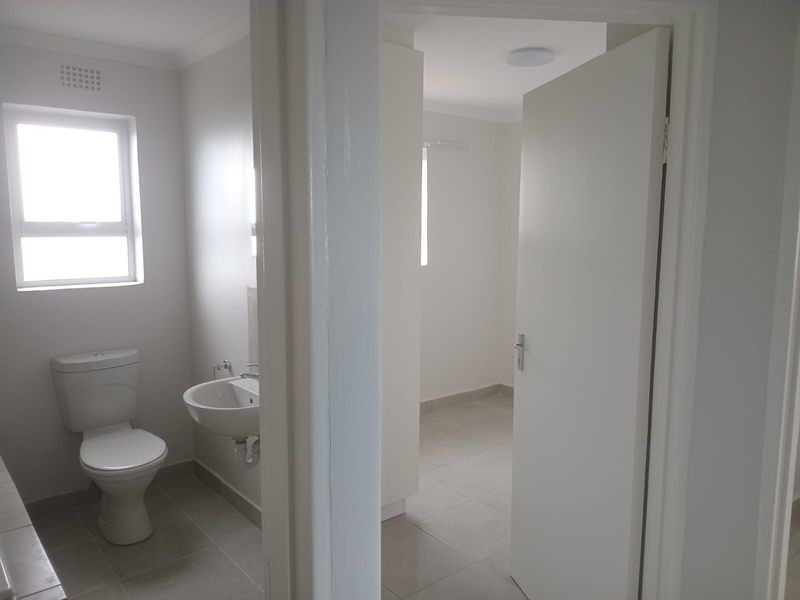 Townhouse For Sale in Bardale Village - Photo 10