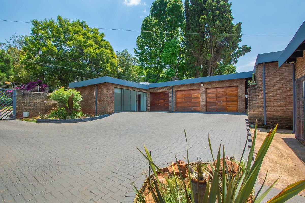 House For Sale in Helderkruin - Photo 2