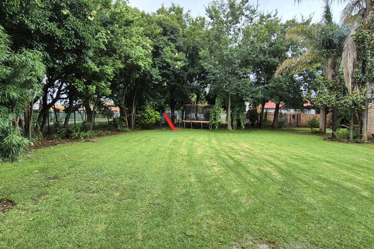 House For Sale in Lydenburg Central - Photo 3