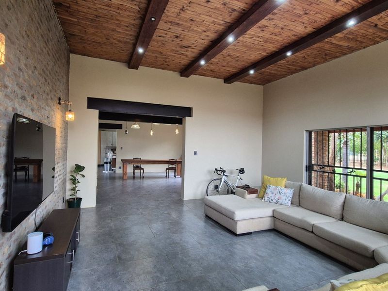 House For Sale in Lydenburg Central - Photo 10