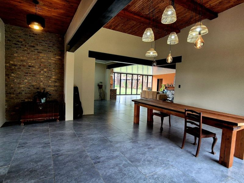 House For Sale in Lydenburg Central - Photo 6