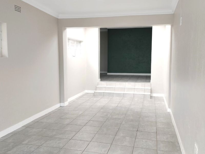 Townhouse For Sale in Horison Park - Photo 2