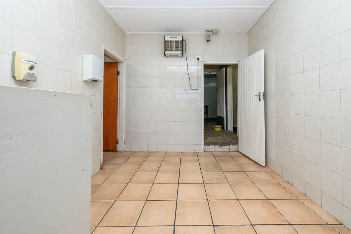 Industrial For Sale in Korsten - Photo 4