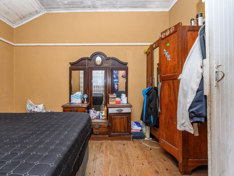 House For Sale in Kensington - Photo 9