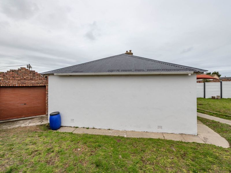 House For Sale in Kensington - Photo 4