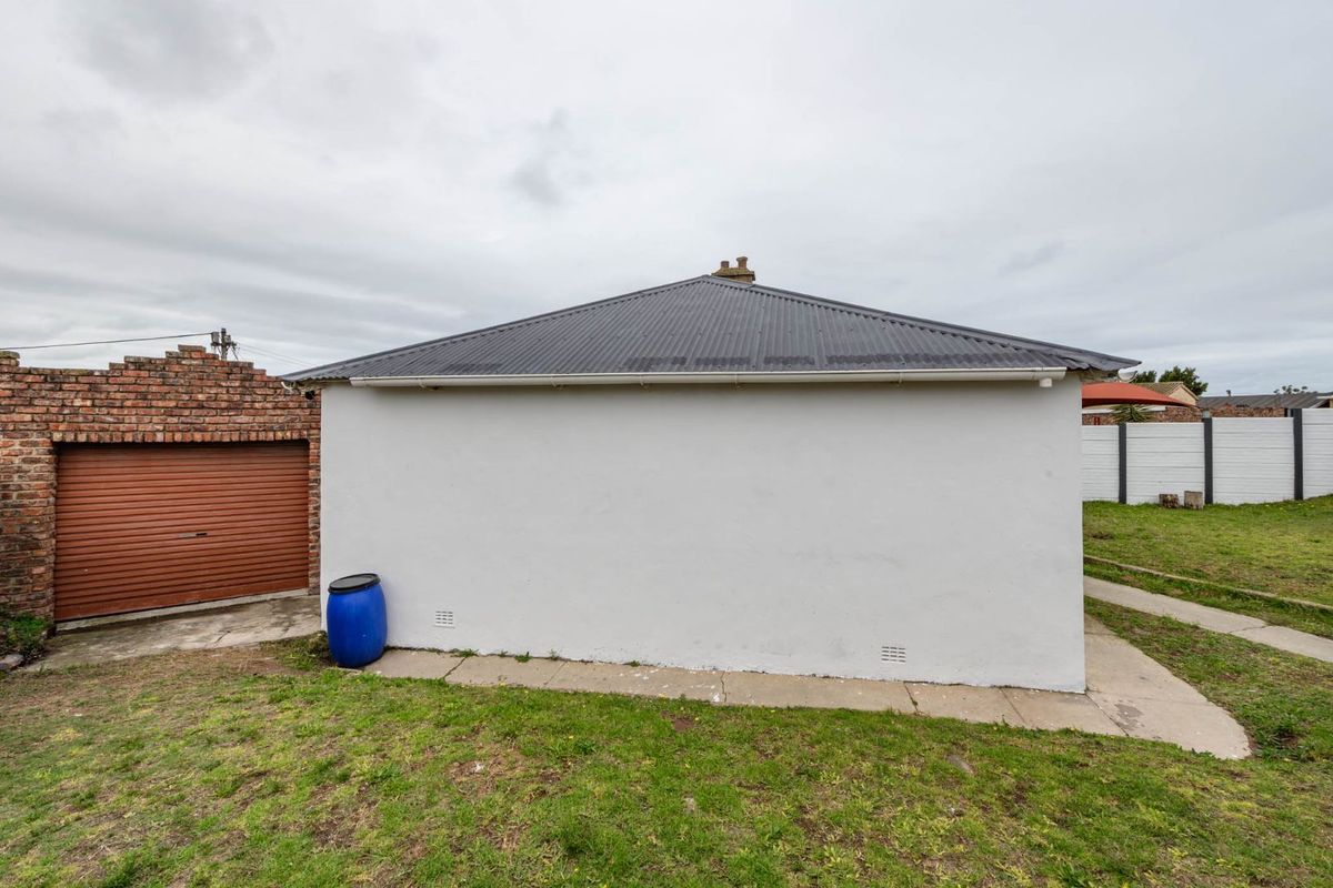 House For Sale in Kensington - Photo 4