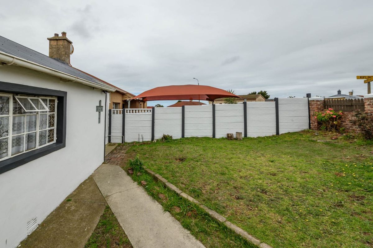 House For Sale in Kensington - Photo 5