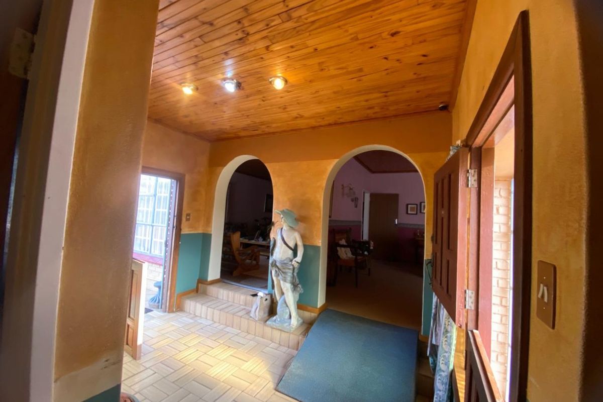 House For Sale in Barkly West Central - Photo 3