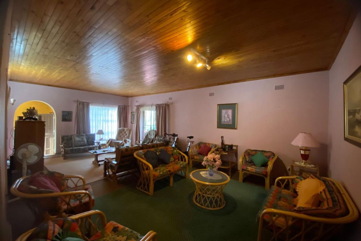 House For Sale in Barkly West Central - Photo 5