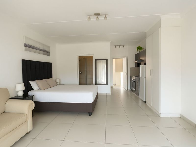 Apartment For Sale in Dainfern - Photo 3