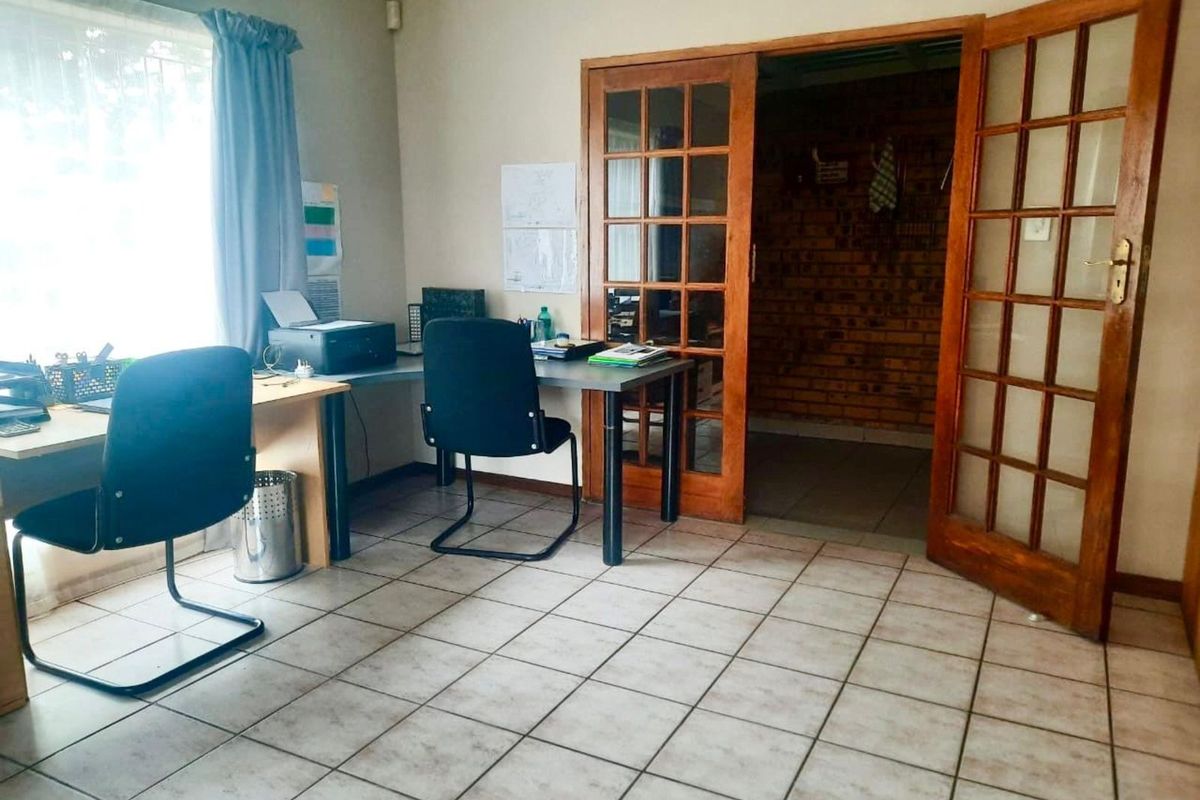 House For Sale in Ermelo Central - Photo 3