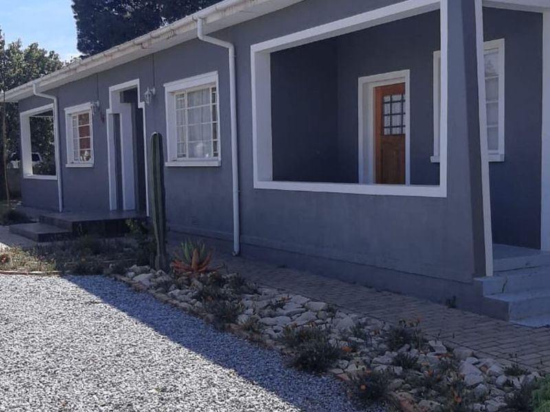 House For Sale in Calvinia Central - Photo 10