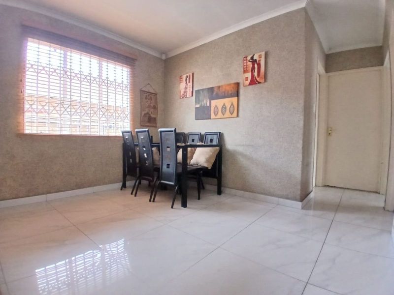 Townhouse For Sale in Ormonde - Photo 8