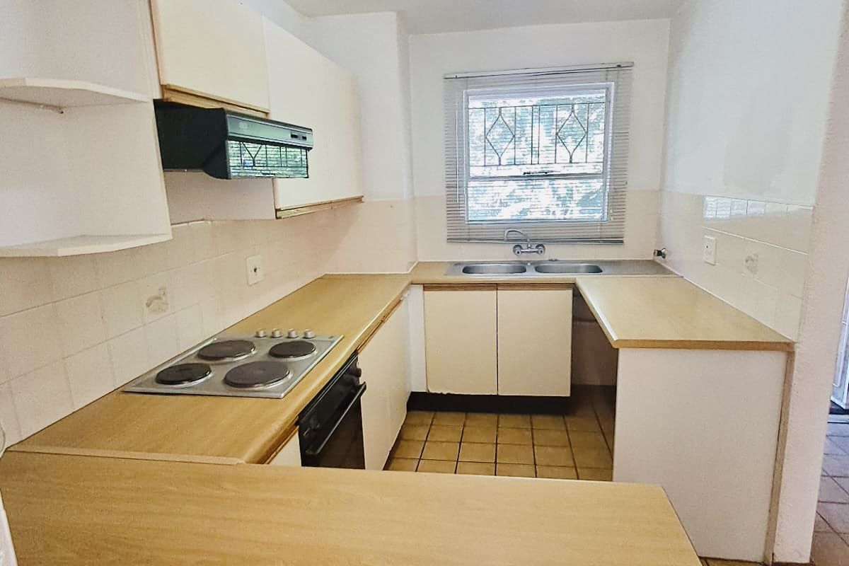 House For Sale in Robindale - Photo 3