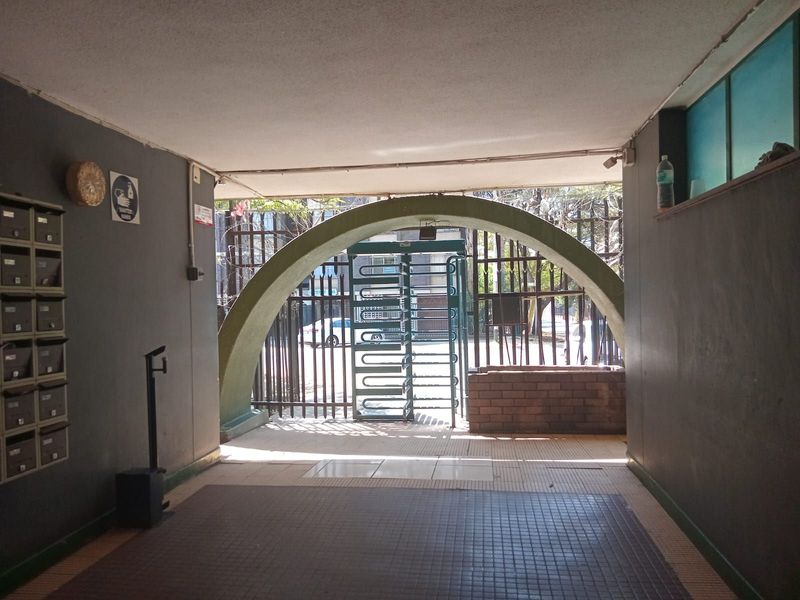 Apartment For Sale in Sunnyside - Photo 4