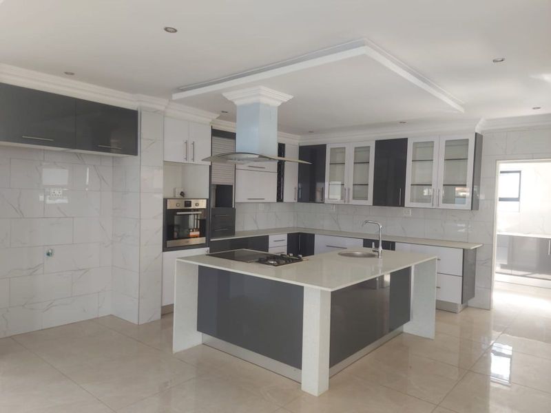 House For Sale in Savannah Country Estate - Photo 7