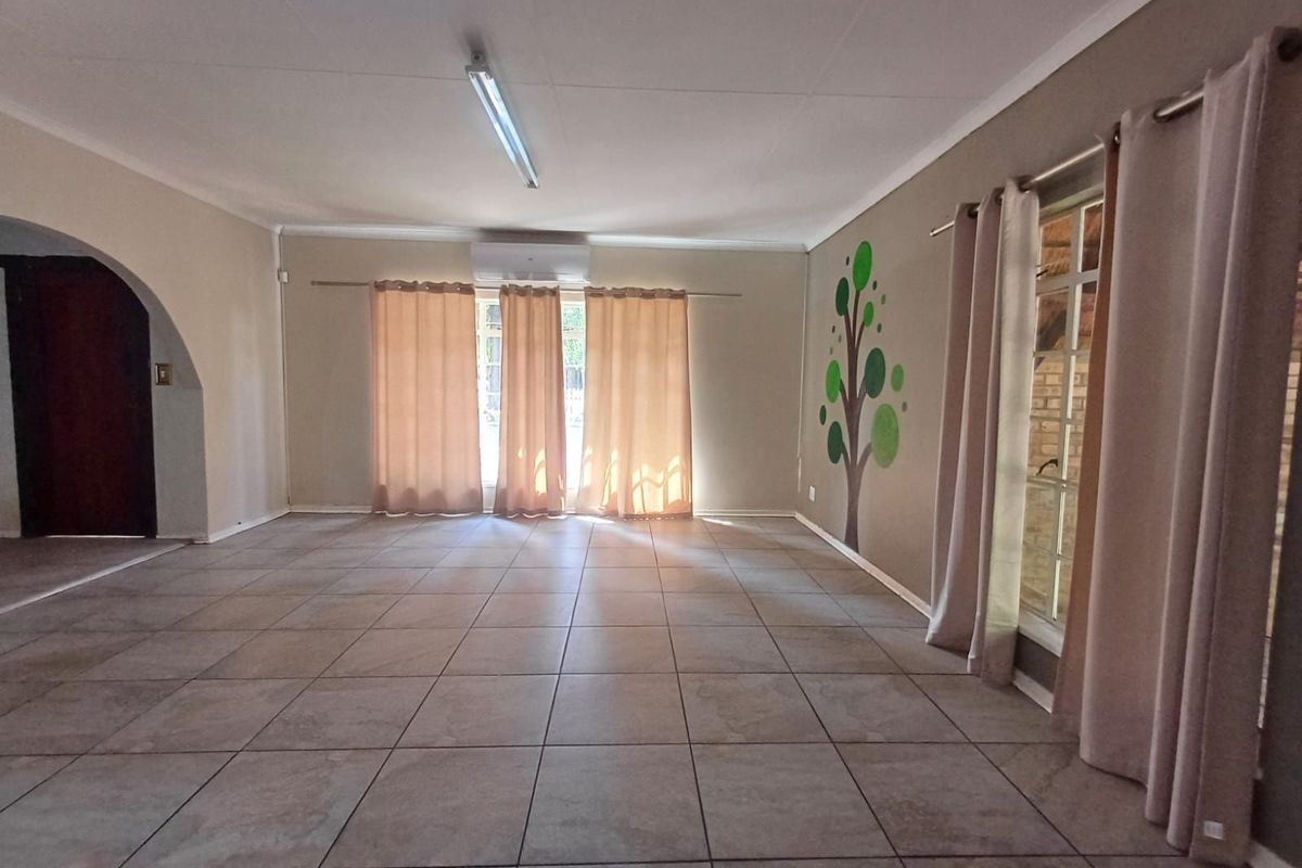 House For Sale in Flamwood - Photo 5