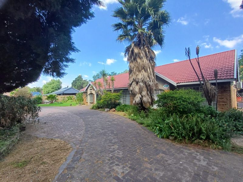 House For Sale in Flamwood - Photo 3