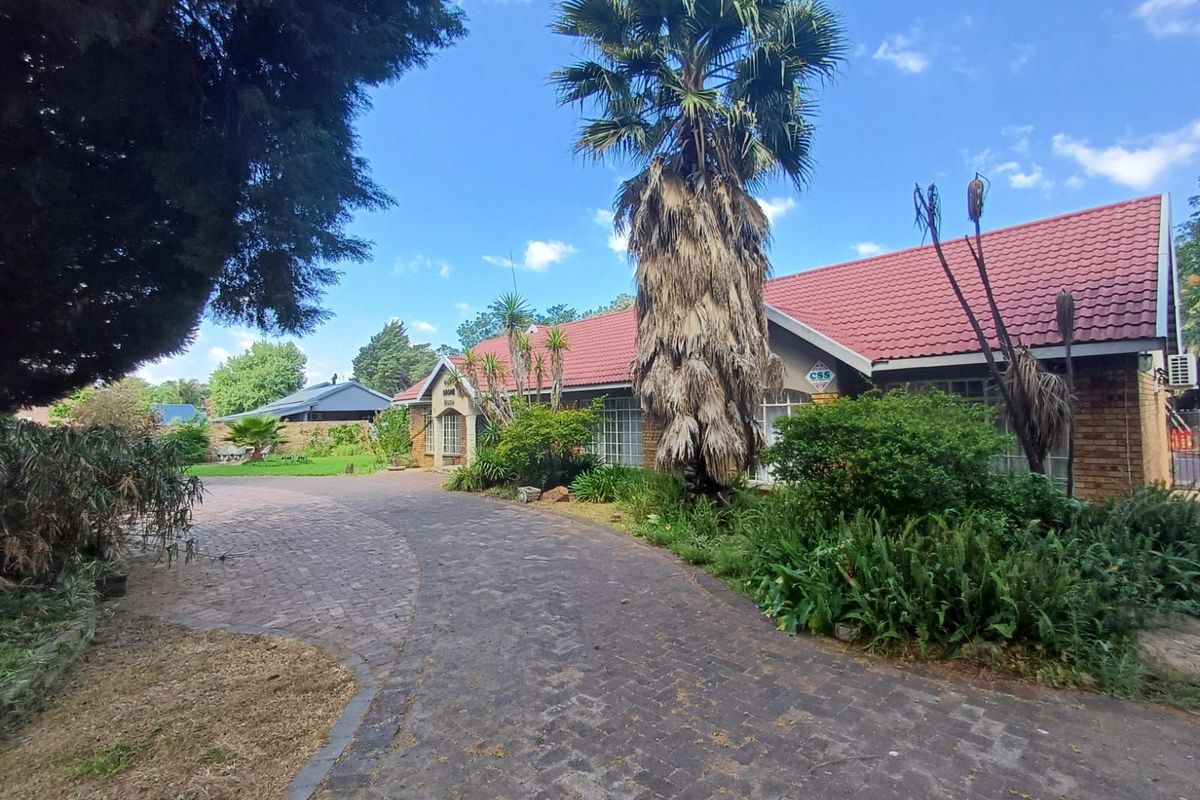 House For Sale in Flamwood - Photo 3