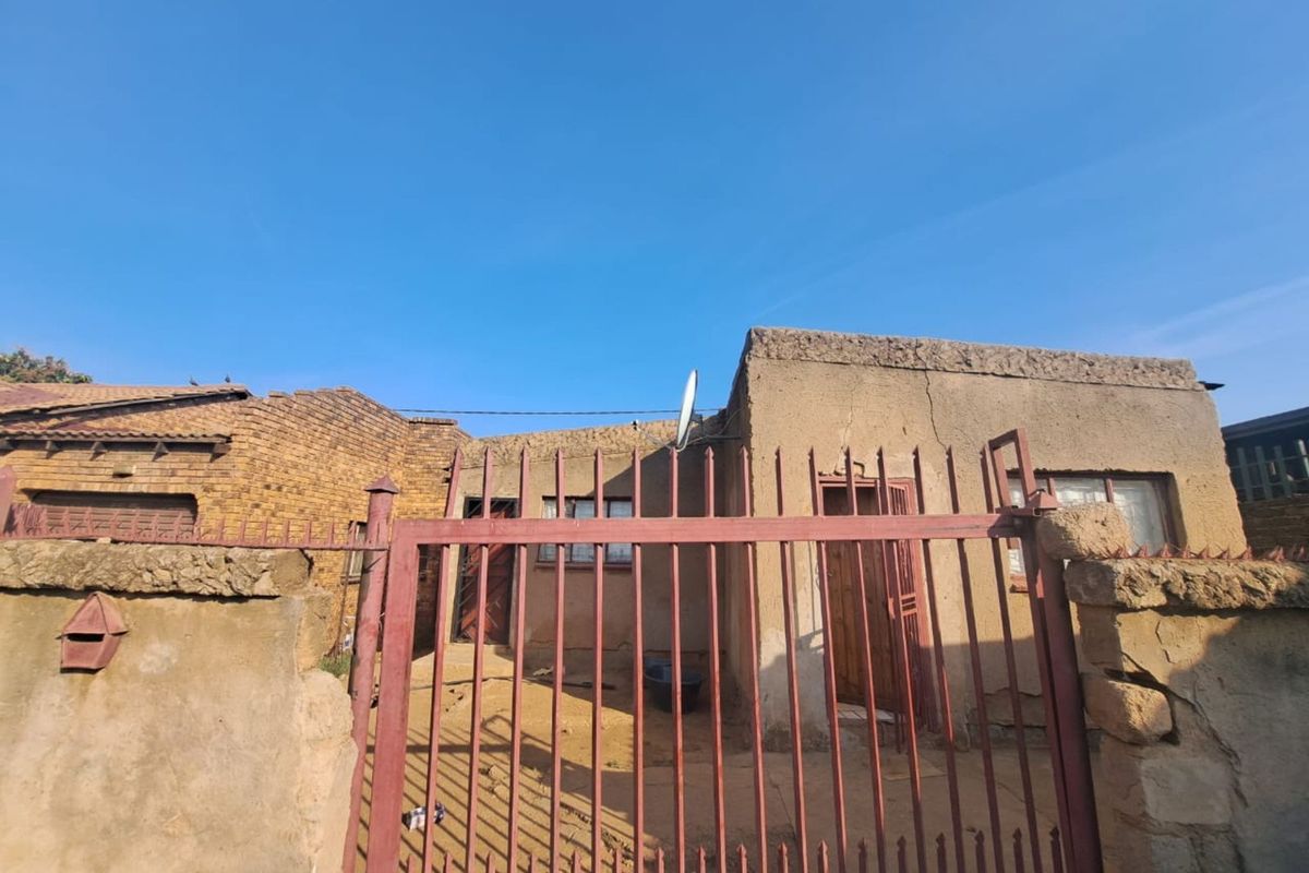 House For Sale in Mamelodi East - Photo 2