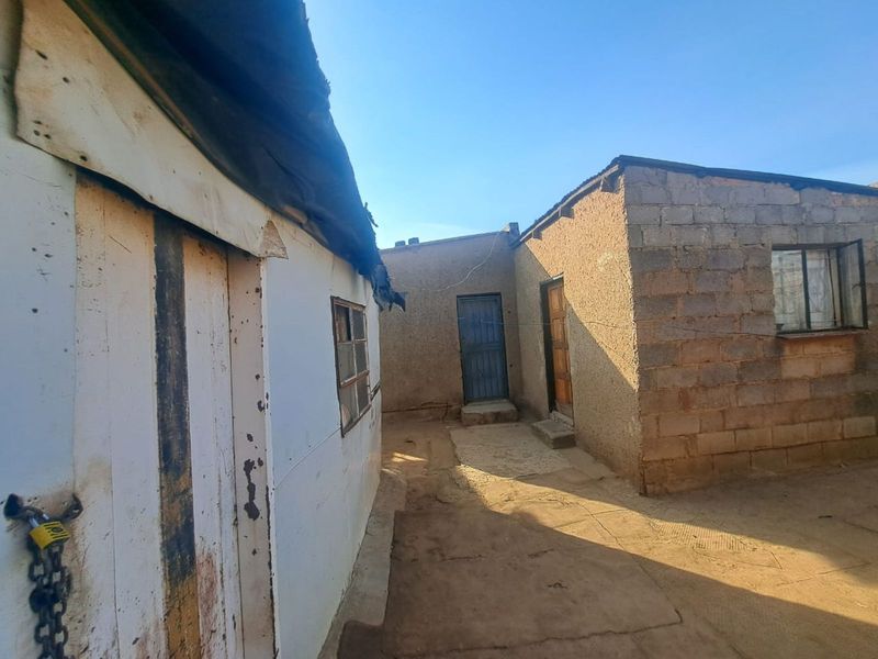 House For Sale in Mamelodi East - Photo 4