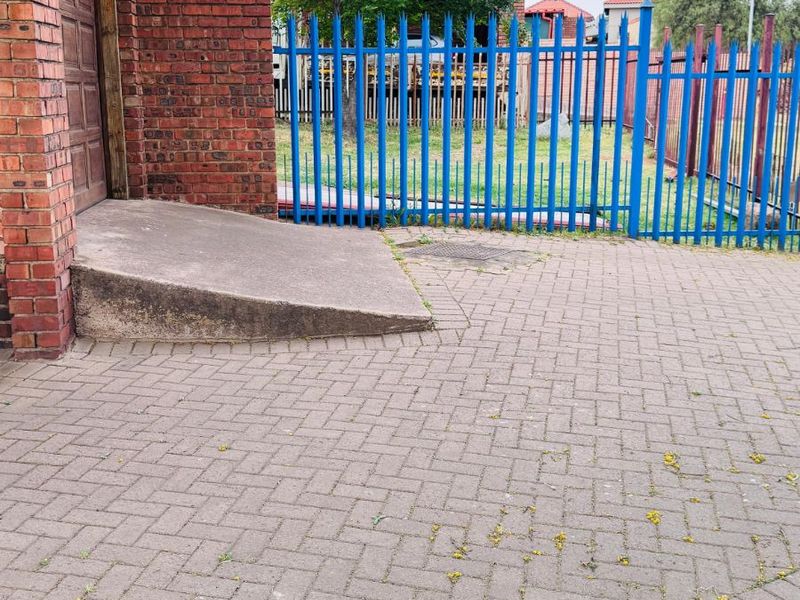 House For Sale in Reyno Ridge - Photo 4