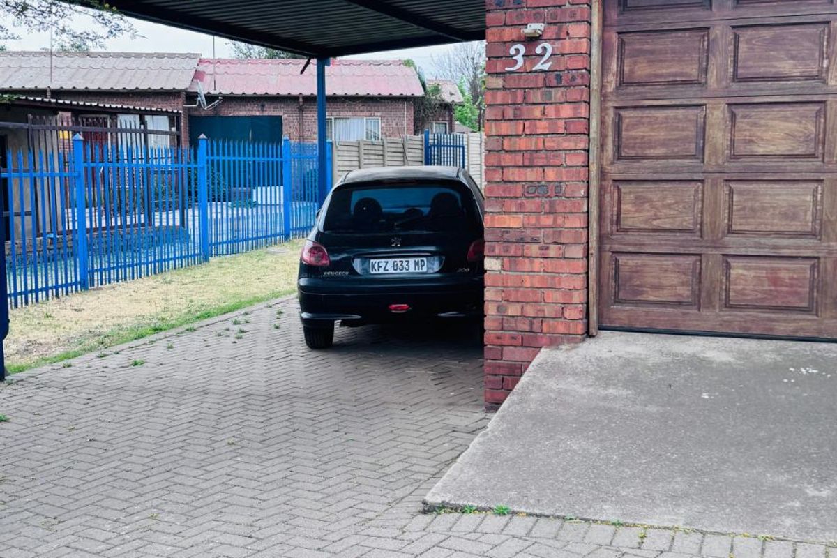 House For Sale in Reyno Ridge - Photo 5