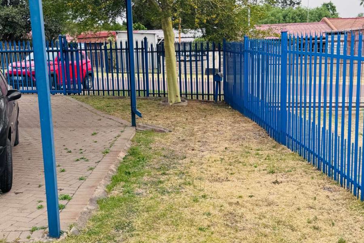 House For Sale in Reyno Ridge - Photo 3