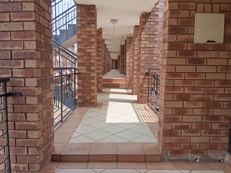 Apartment For Sale in Sagewood - Photo 9