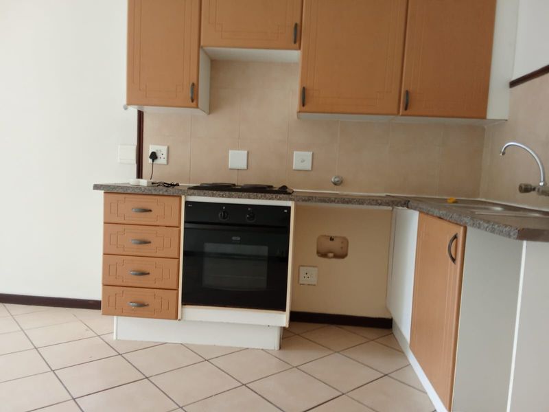 Apartment For Sale in Sagewood - Photo 2