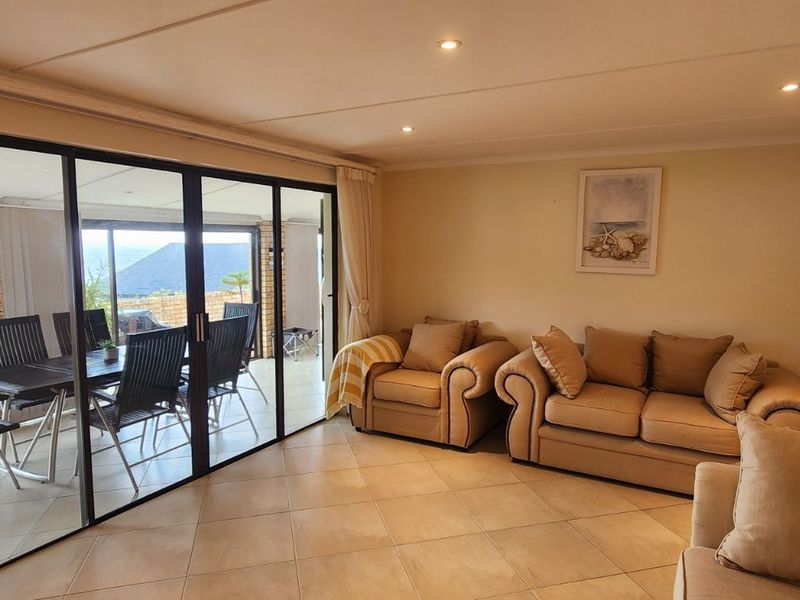 House For Sale in Cintsa West - Photo 10