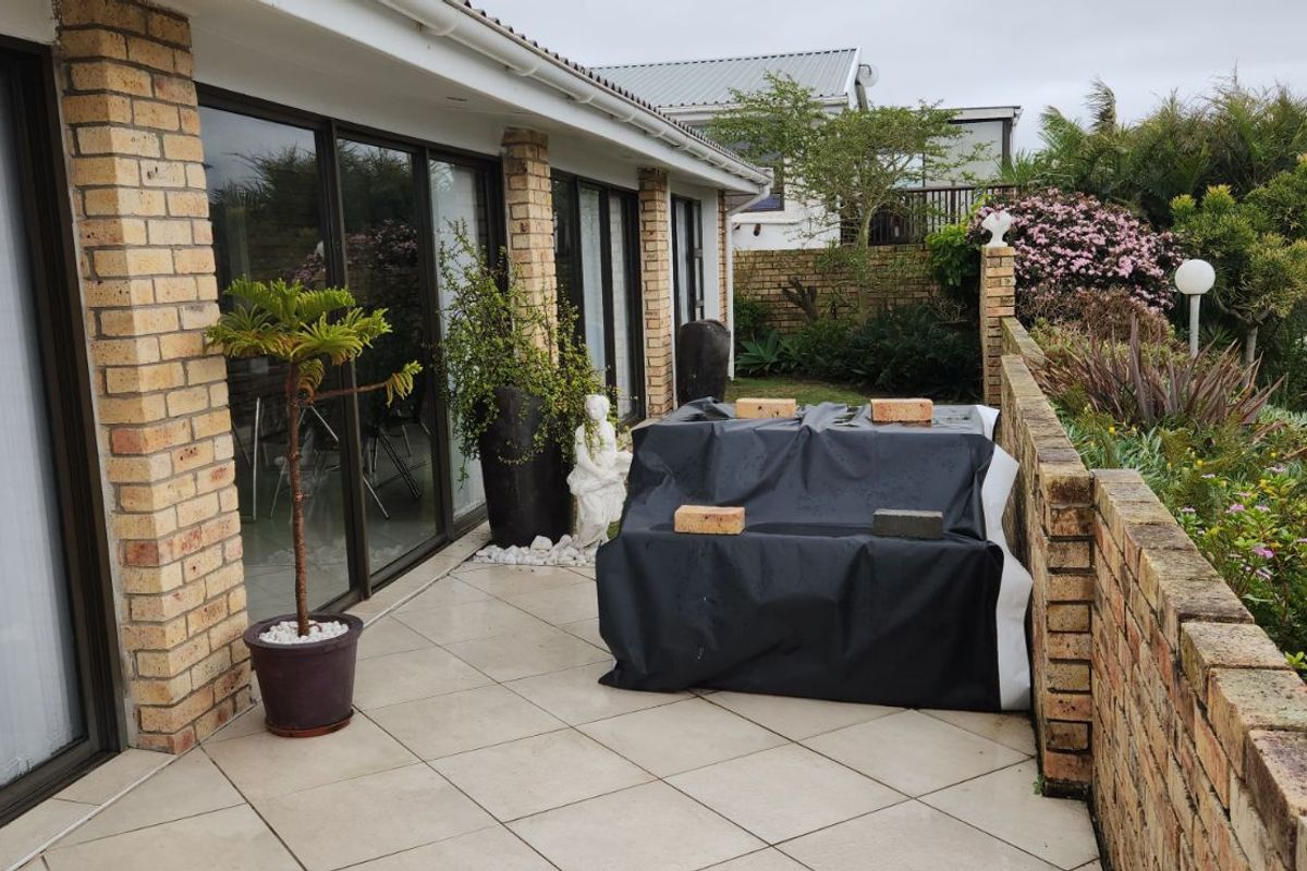 House For Sale in Cintsa West - Photo 3