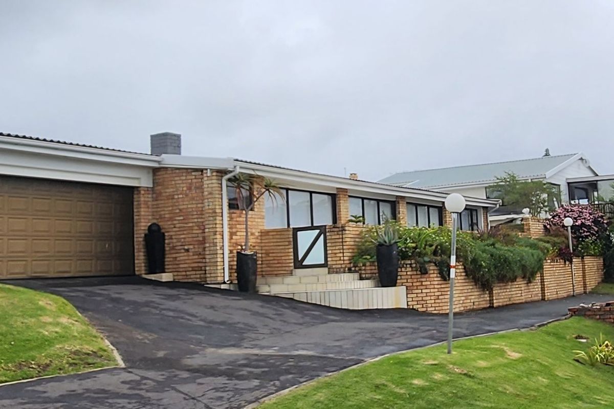 House For Sale in Cintsa West - Photo 2