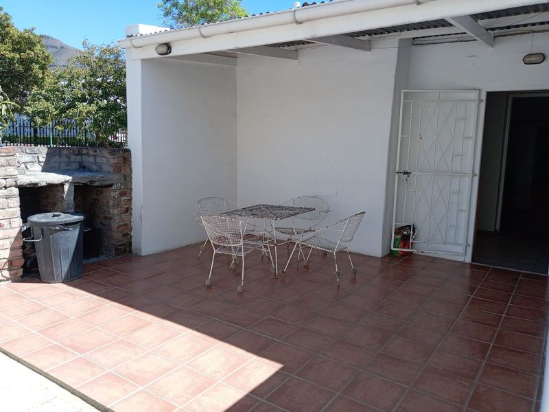 Guest House For Sale in Graaff-Reinet Central - Photo 6