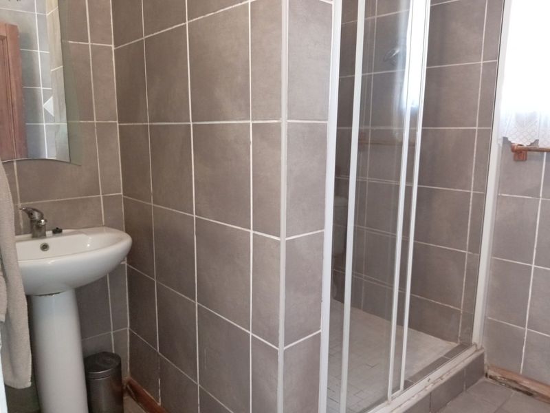 Guest House For Sale in Graaff-Reinet Central - Photo 10