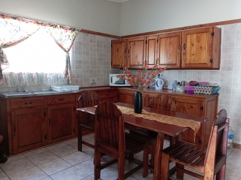 Guest House For Sale in Graaff-Reinet Central - Photo 8