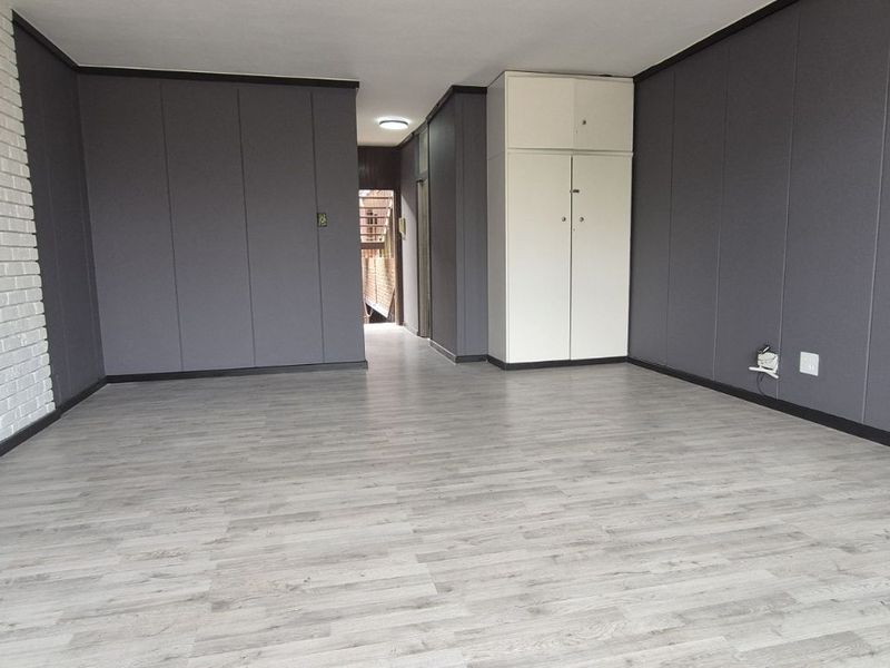 Apartment To Rent in Horizon View - Photo 8