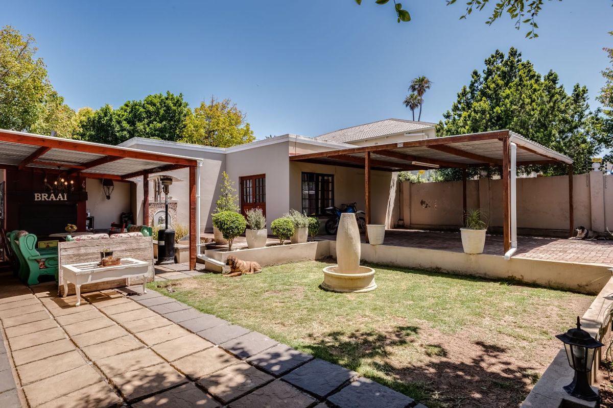 House For Sale in Mount Croix - Photo 2