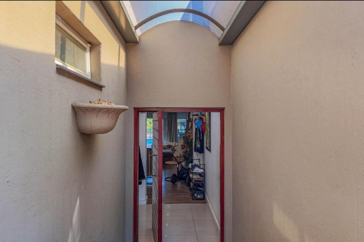 Townhouse For Sale in Atholl Gardens - Photo 3