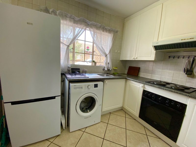 Townhouse For Sale in Amberfield - Photo 9