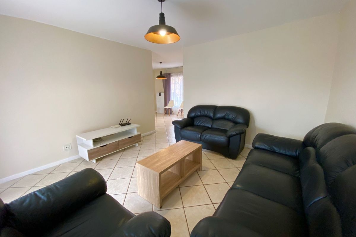 Townhouse For Sale in Amberfield - Photo 5