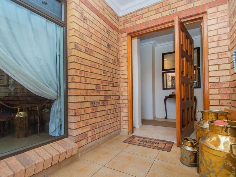 House For Sale in Randpark Ridge - Photo 3