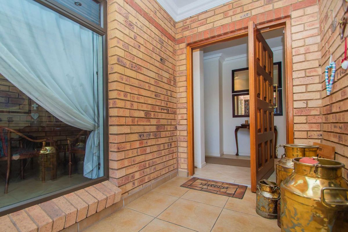 House For Sale in Randpark Ridge - Photo 3