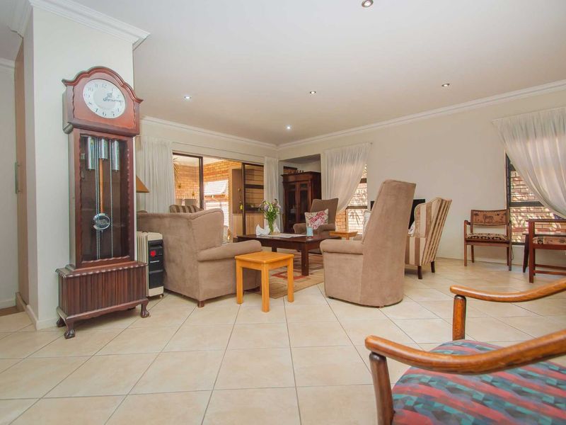 House For Sale in Randpark Ridge - Photo 5